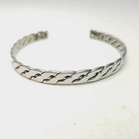 Vintage Silver Tone Cuff Bangle Bracelet, Twist Design, Stacking Unisex Estate - Picture 5 of 5